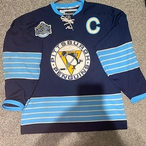 Winter classic Men’s medium Sidney Crosby jersey